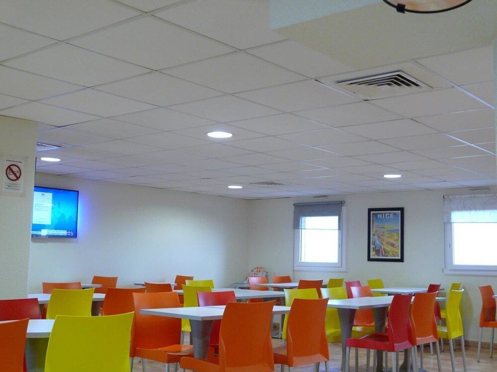 Salle de petit-déjeuner