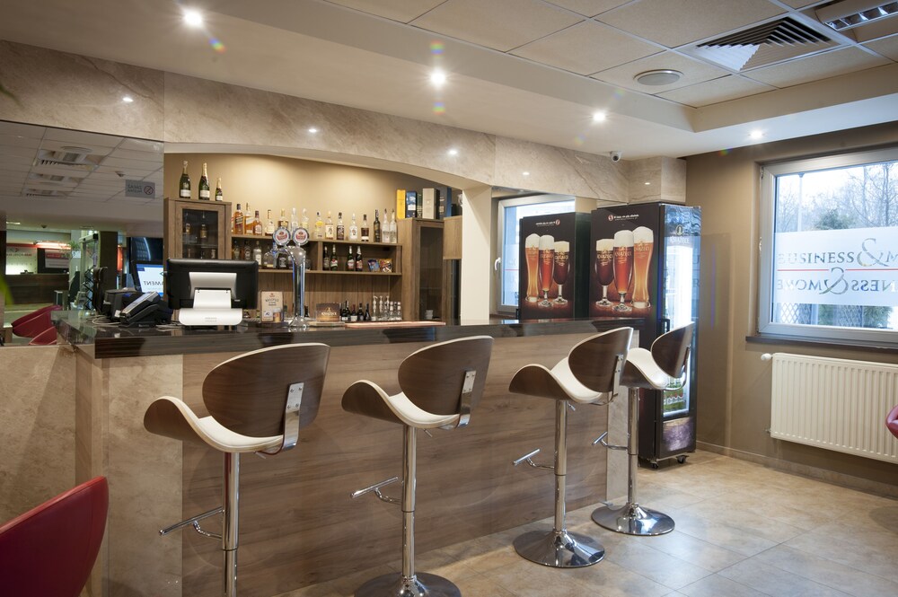 Hotel Bar