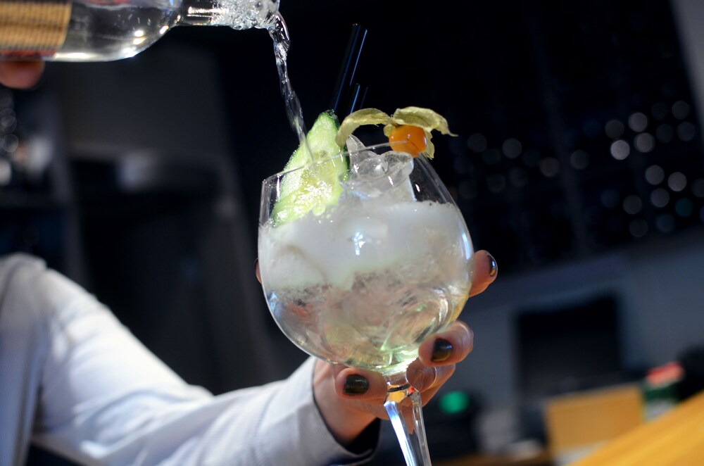 Hotel Bar