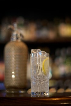 Hotel Bar