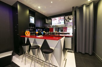 Paris Vacations - L'Empire Paris - Property Image 1