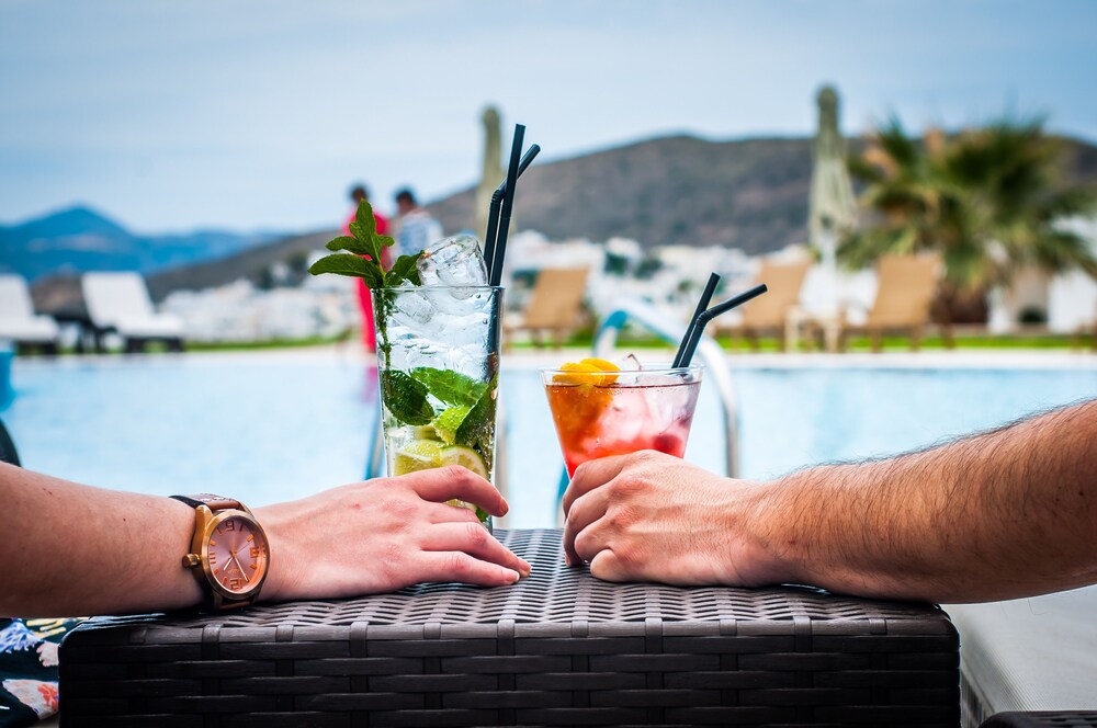 Poolside Bar