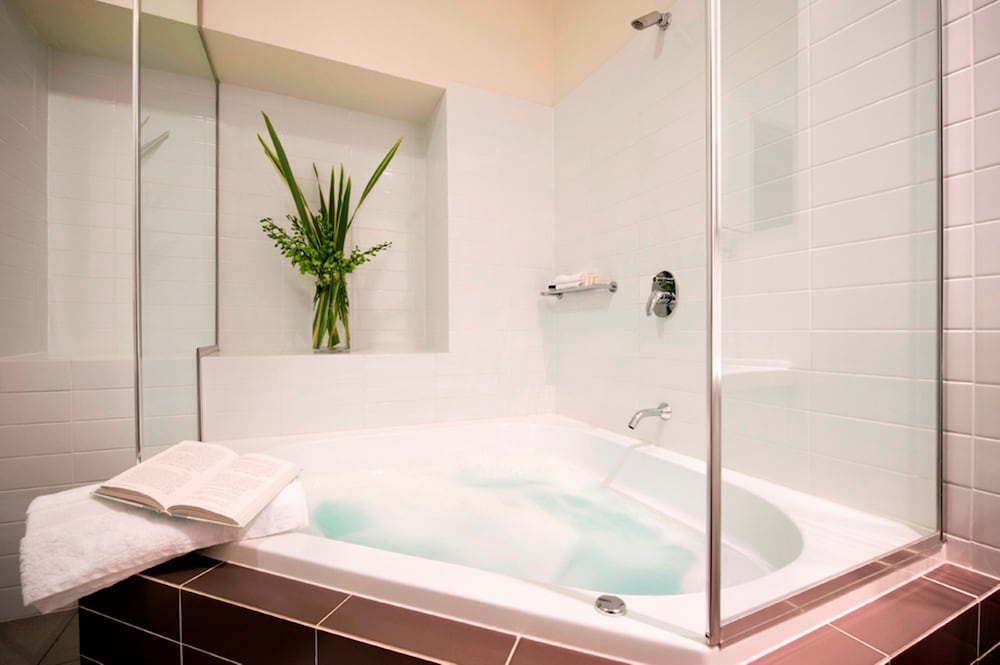 Executive Suite, 2 Bedrooms - Bathroom