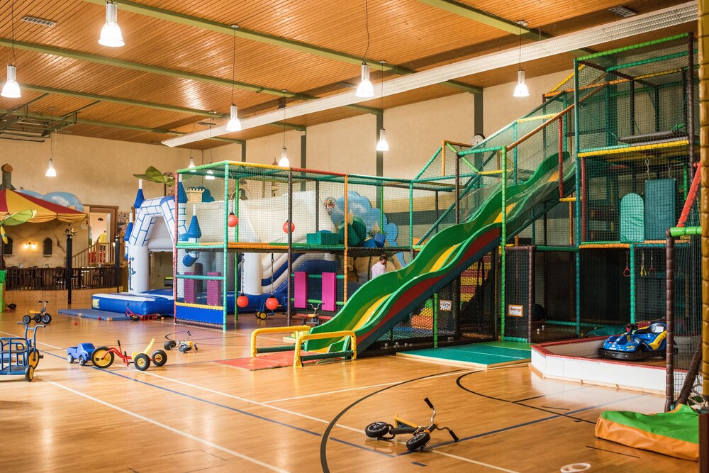 Childrens Play Area - Indoor