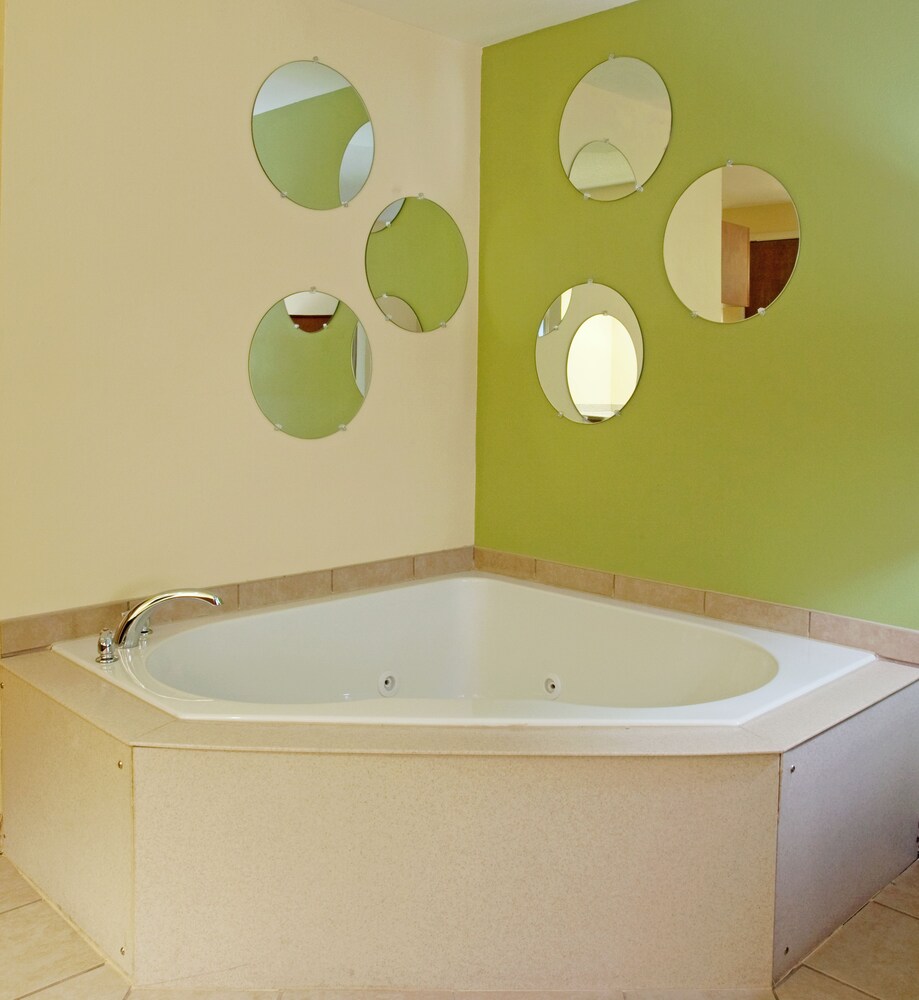 Jetted Tub