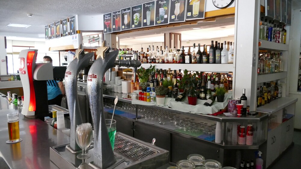Hotel Bar