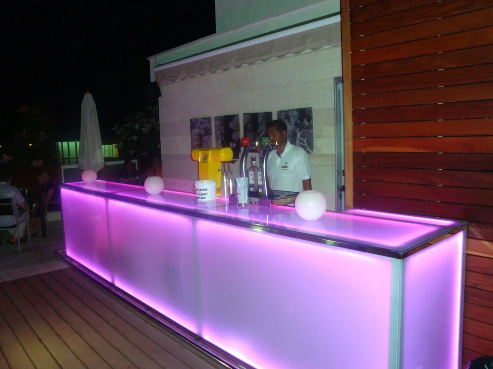 Hotel Bar