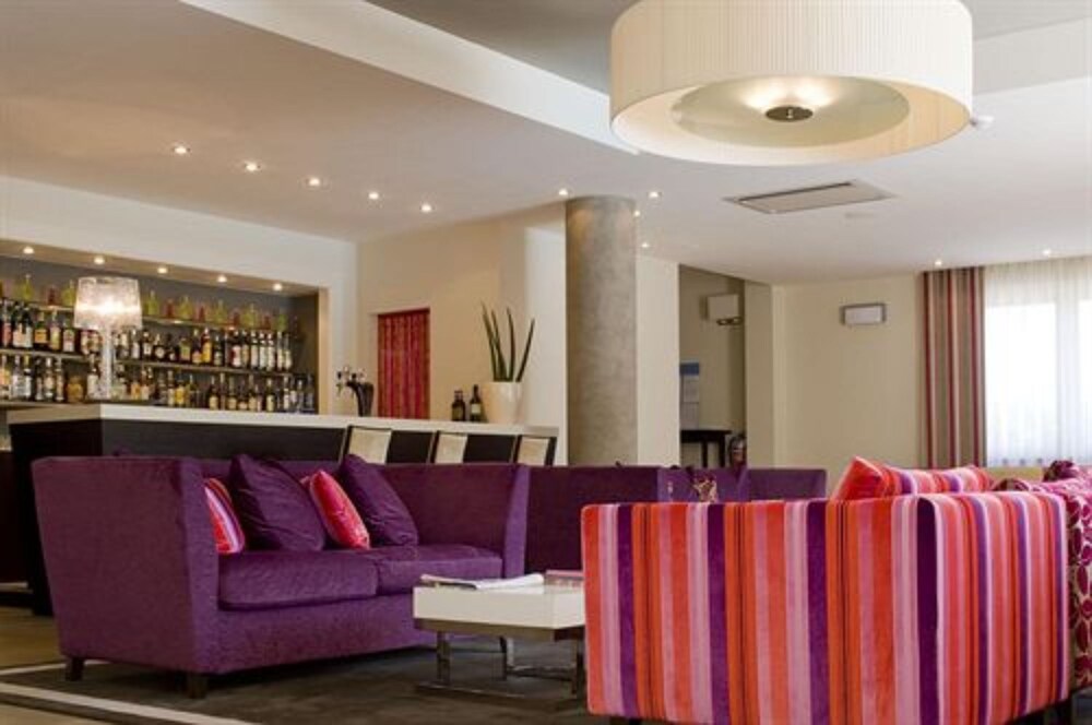 Hotel Lounge
