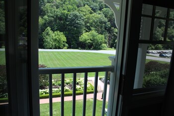 Guestroom View