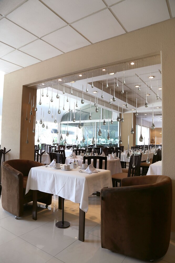 Hotel Lounge