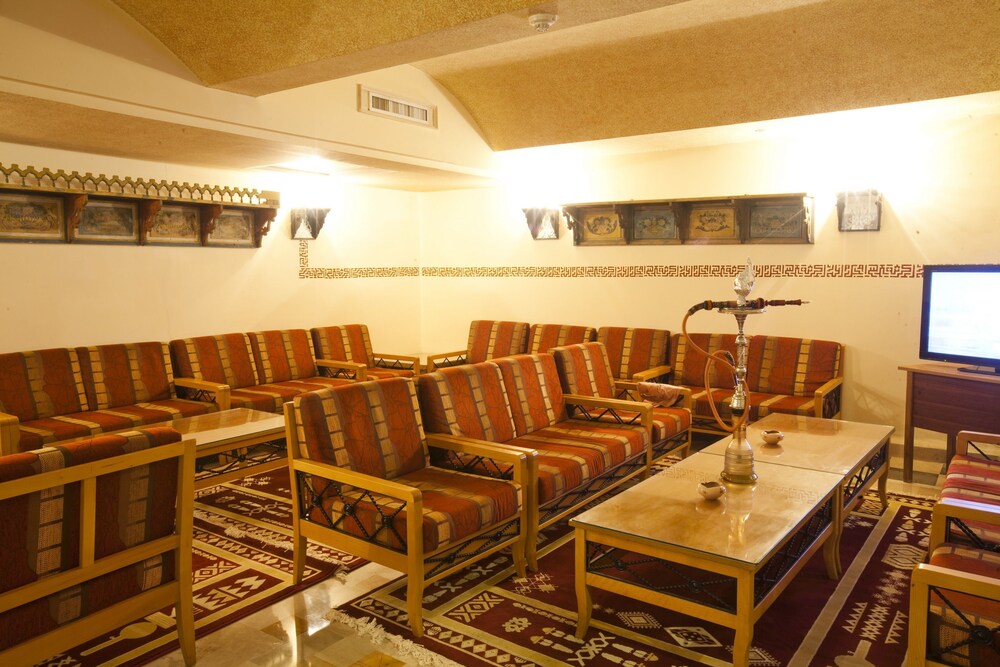 Coffee Shop