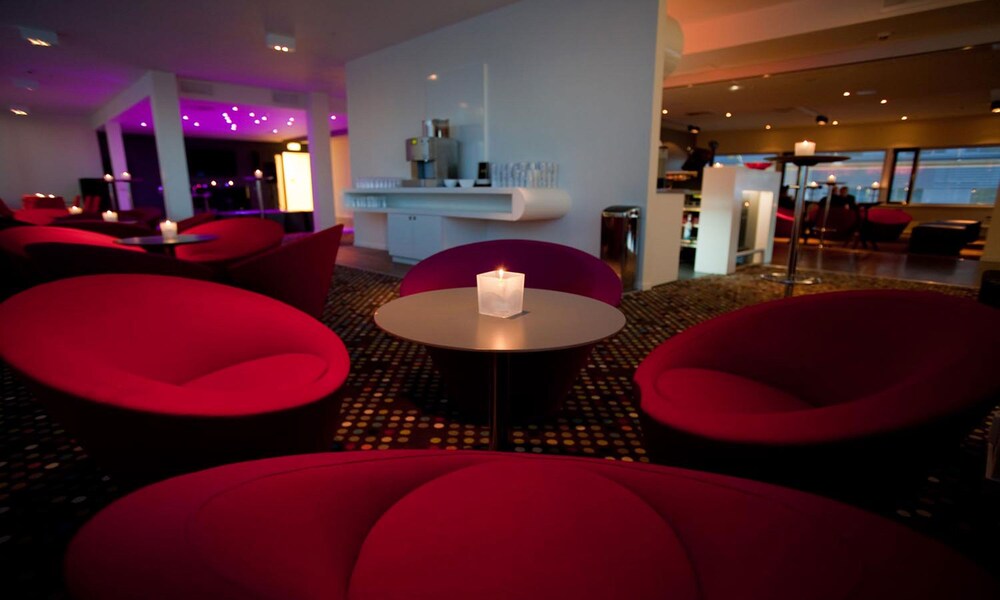 Hotel Bar