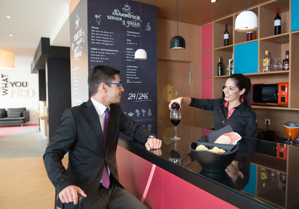Hotel Bar