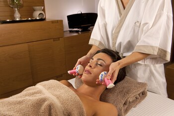 Facial