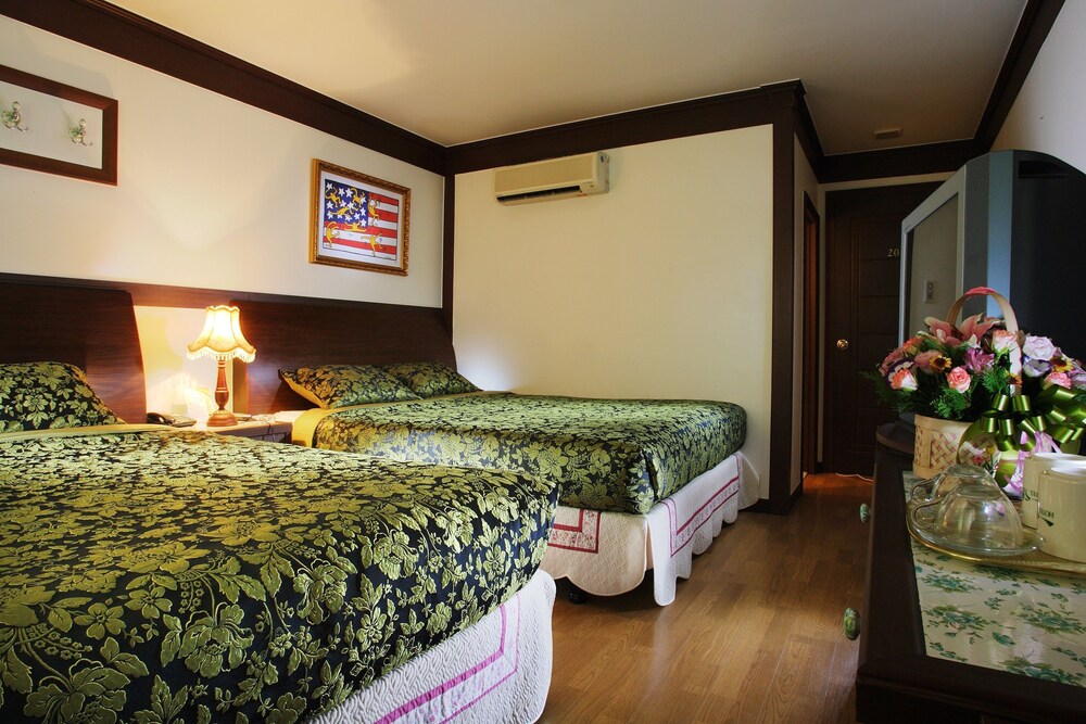 Guestroom