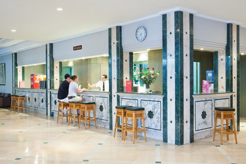 Hotel Bar