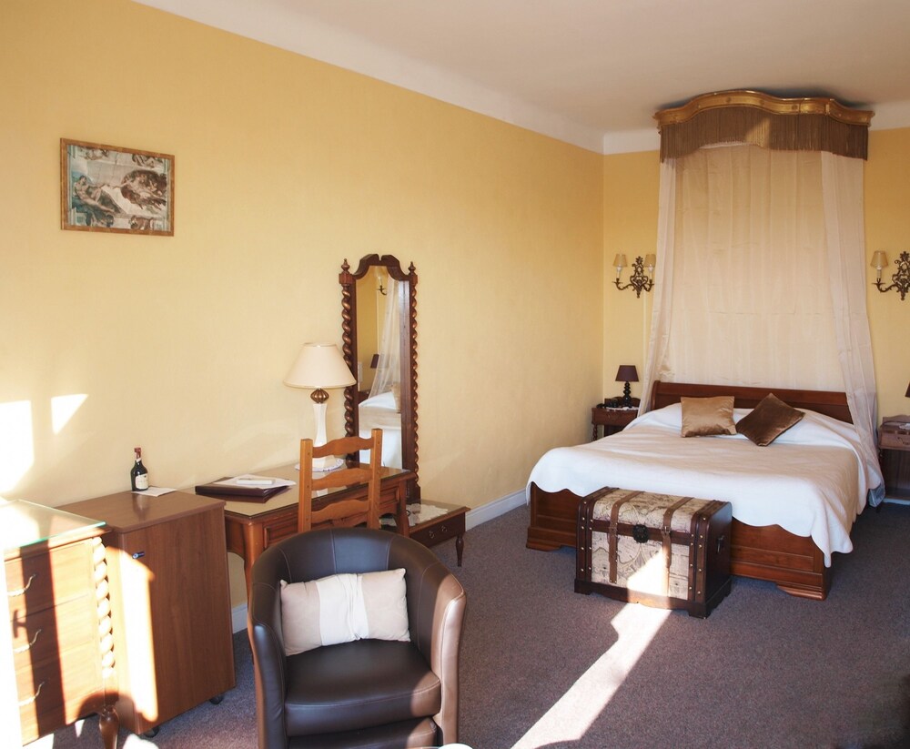 Guestroom