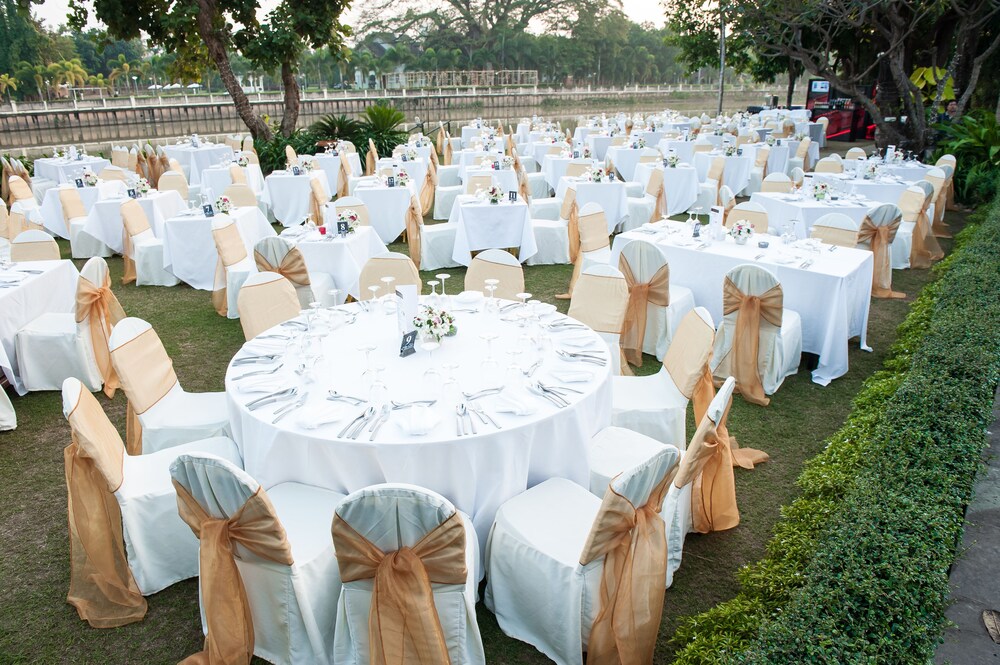 Outdoor Banquet Area