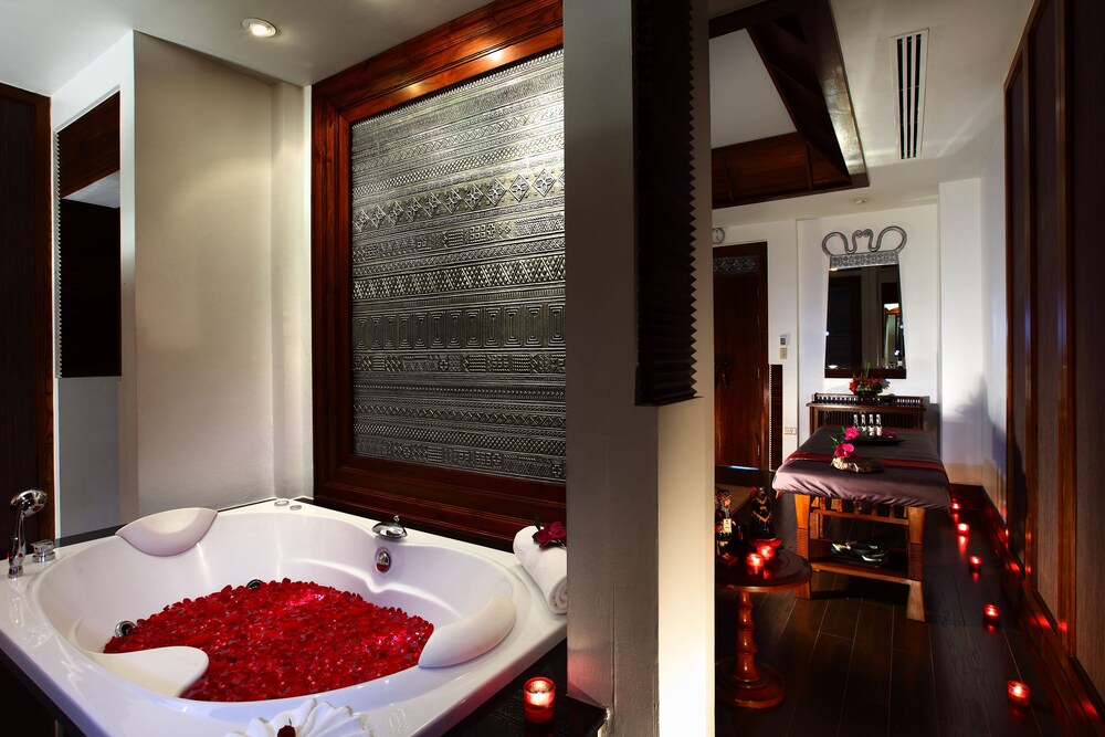 Jetted Tub