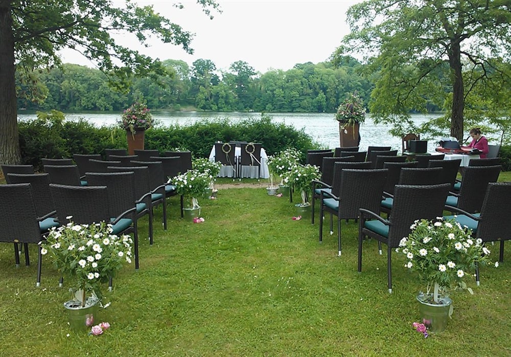 Lake View