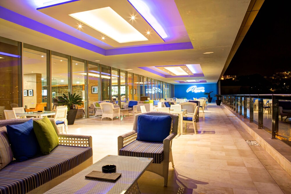 Hotel Lounge