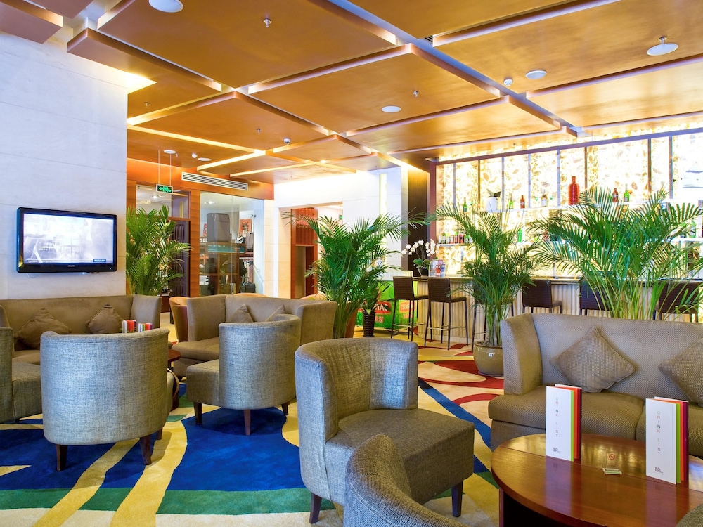 Hotel Bar