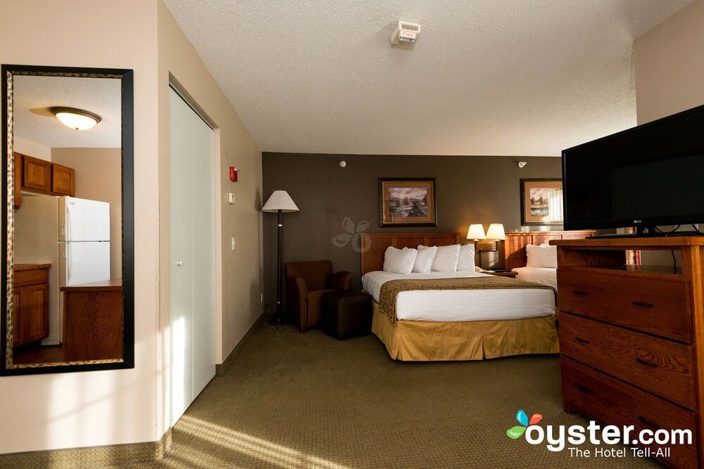 Studio, 2 Queen Beds, Non Smoking (Non-Accessible) - Guestroom