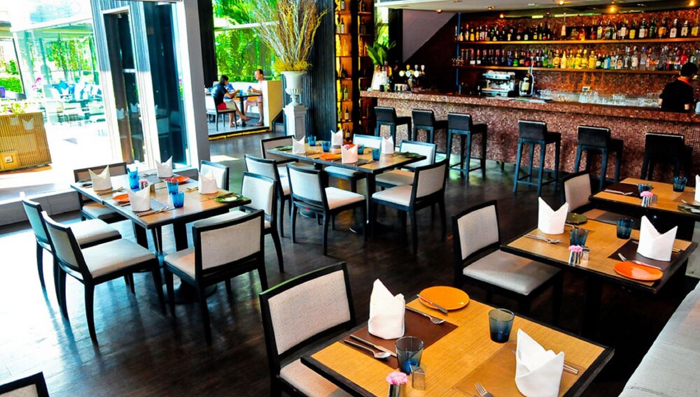 Hotel Bar