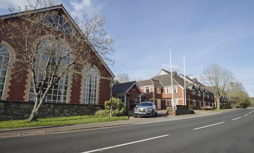Heritage Park Hotel & Leisure Club