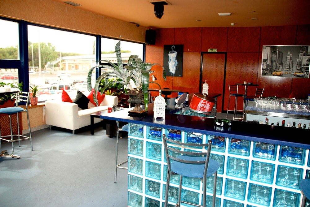 Hotel Bar