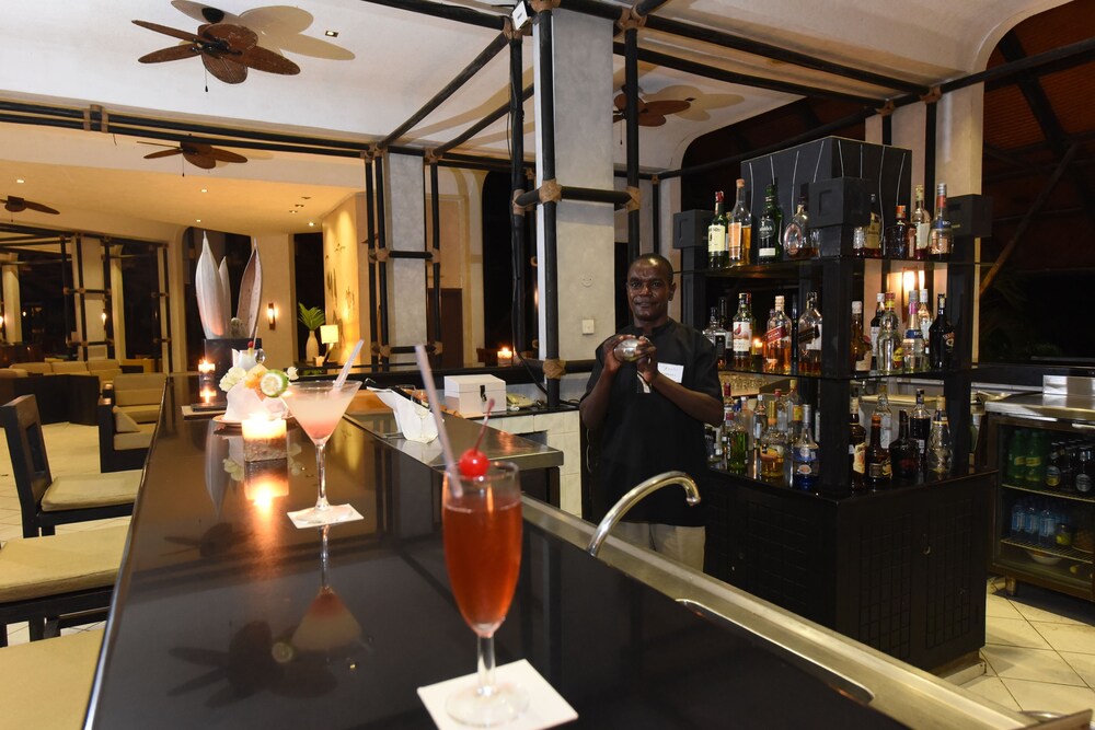 Hotel Bar