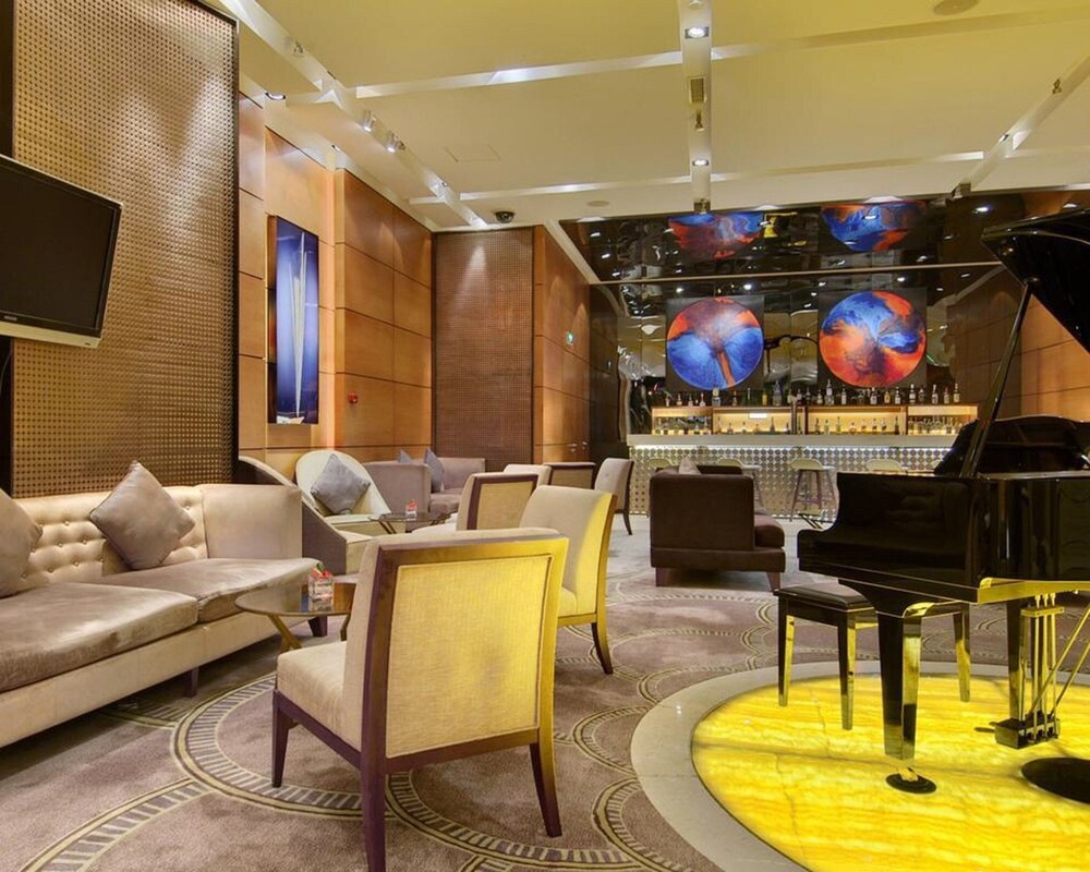 Executive Lounge