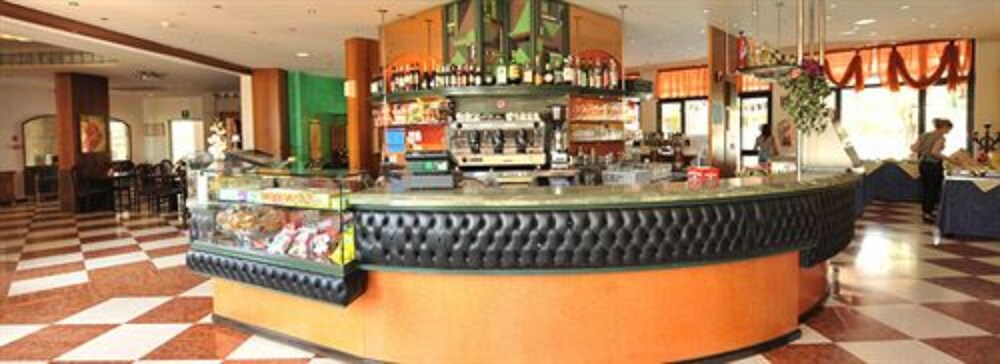 Hotel Bar