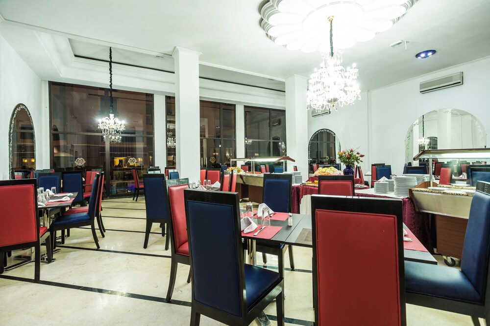Family Dining