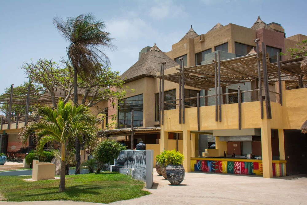 Poolside Bar