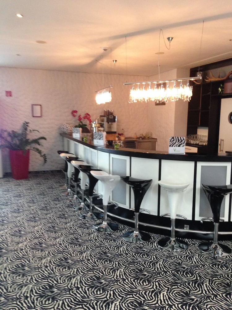 Hotel Bar