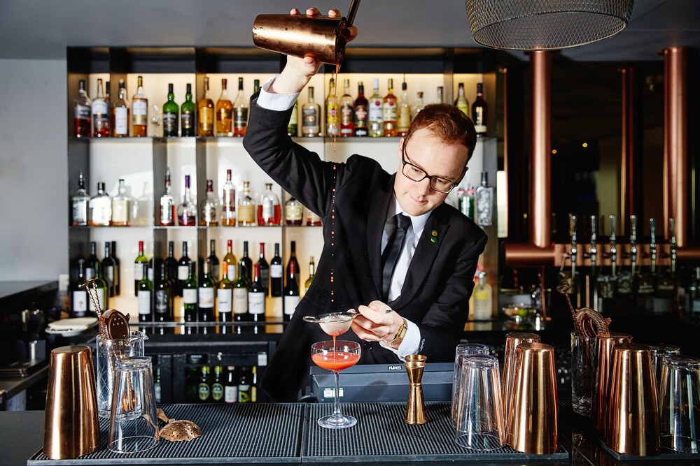 Hotel Bar