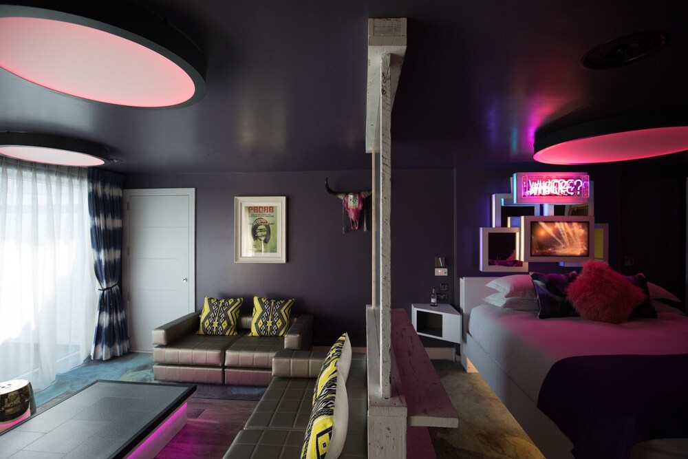 Guestroom