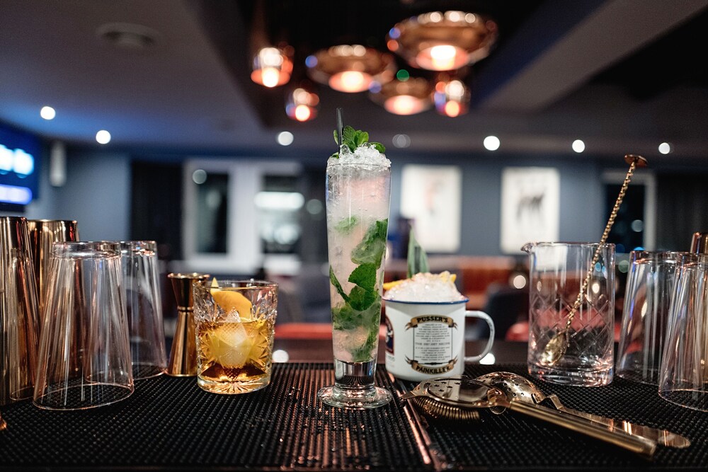 Hotel Bar