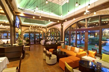 Hotel Lounge