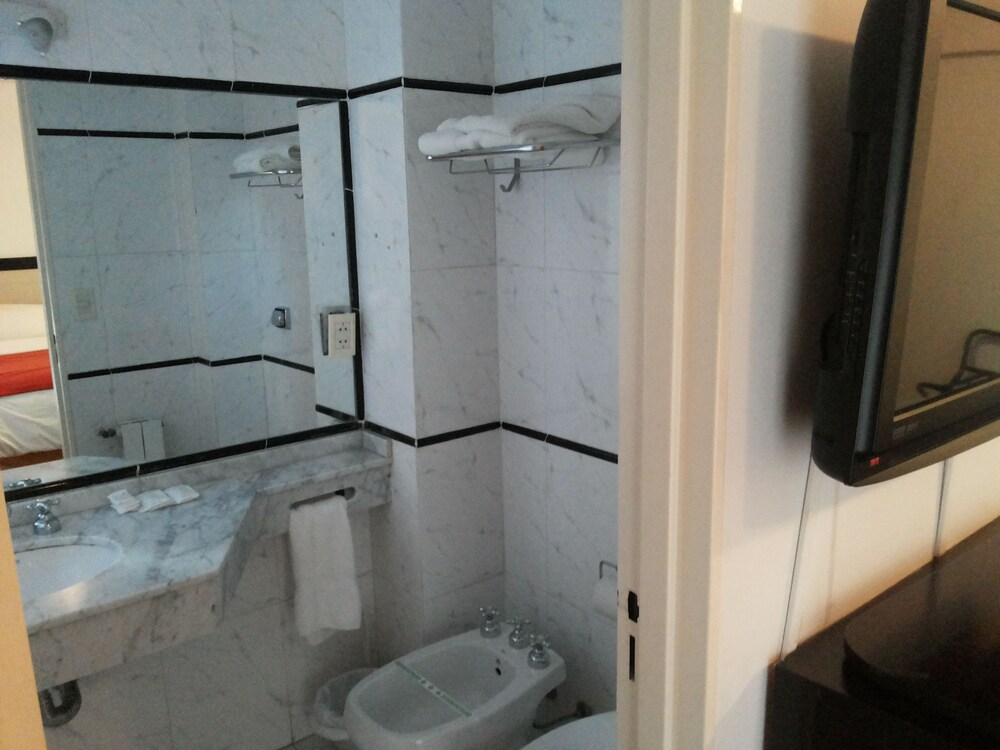 Standard Apartment - Bathroom