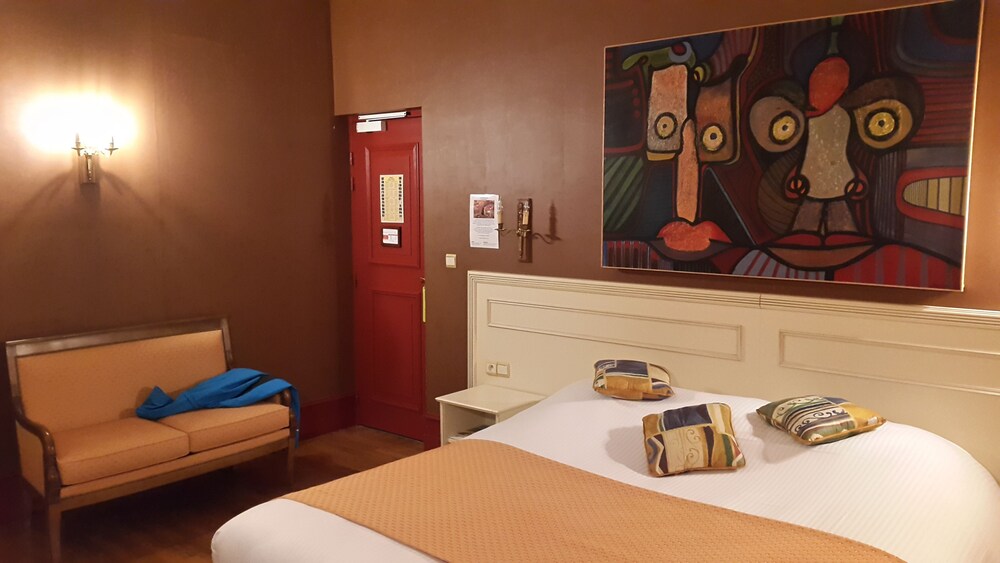 Guestroom