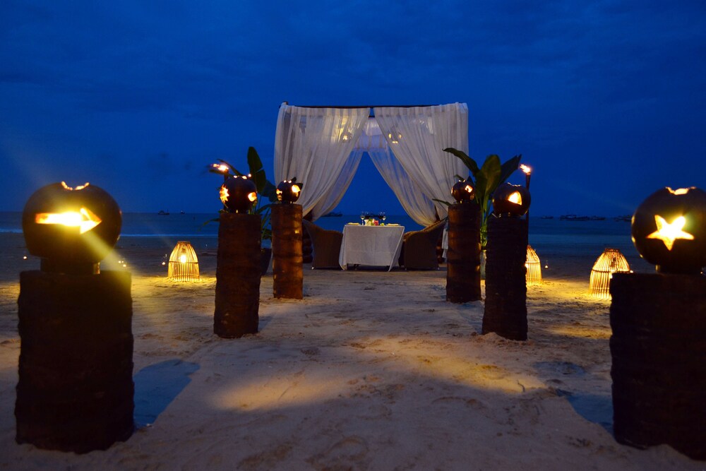 Couples Dining