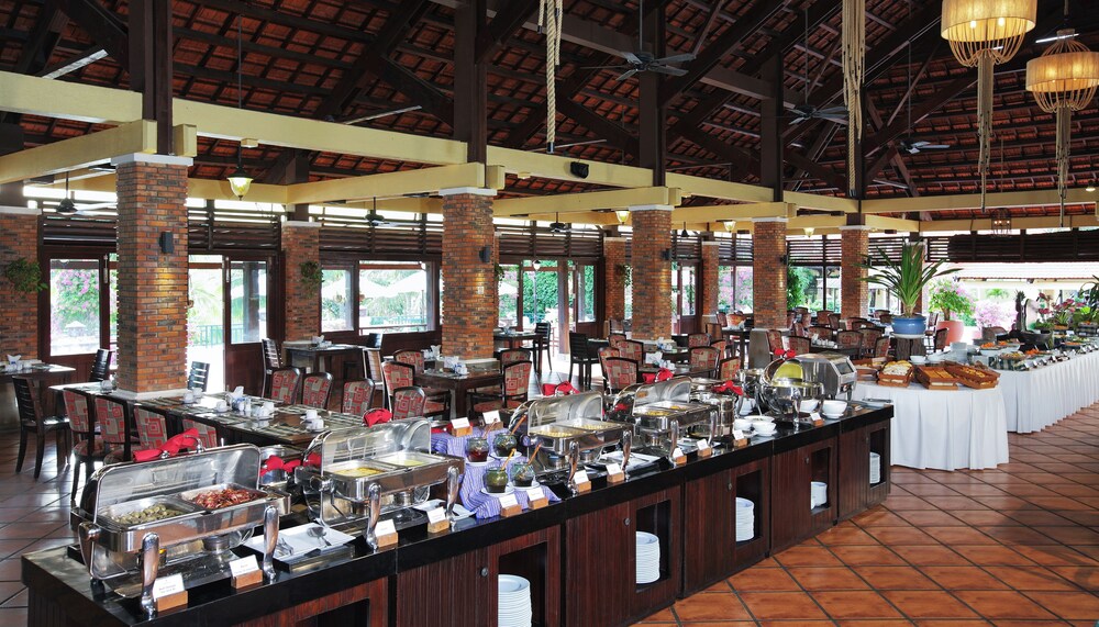 Food Court