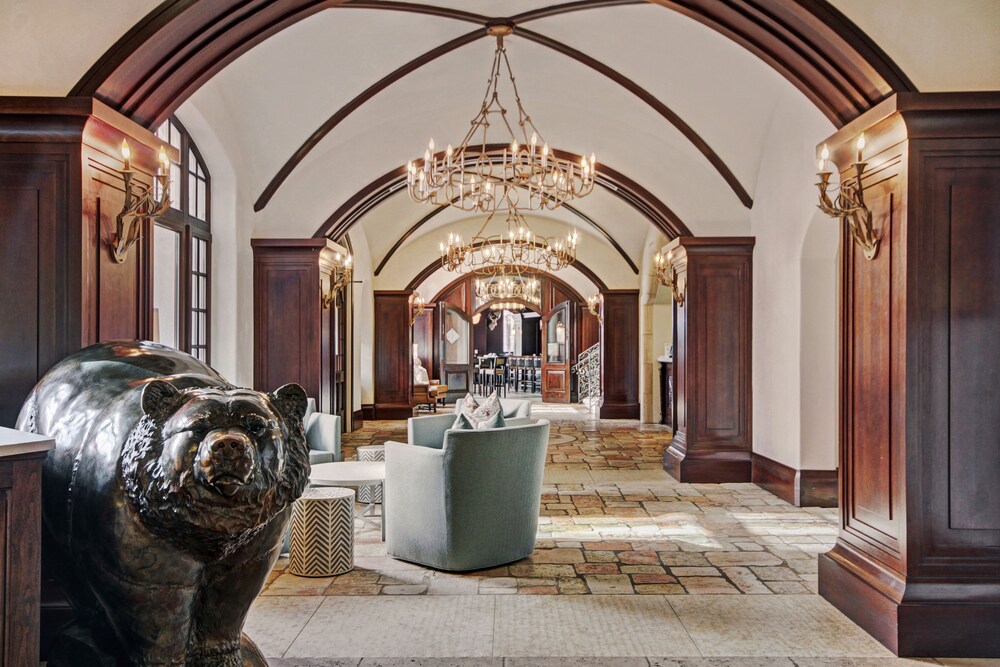 Concierge Desk