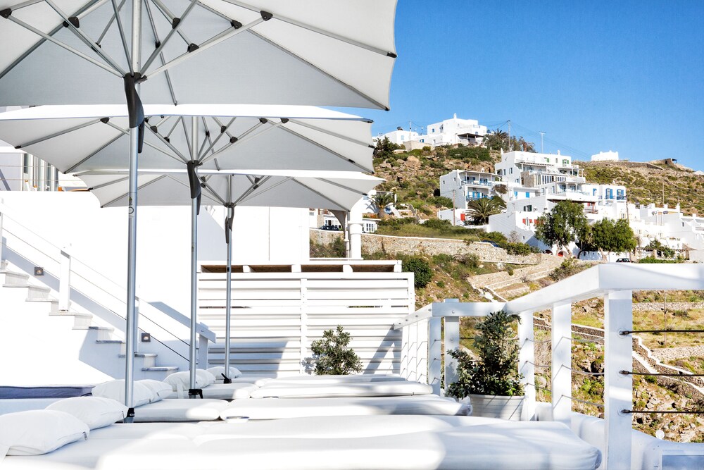Sundeck