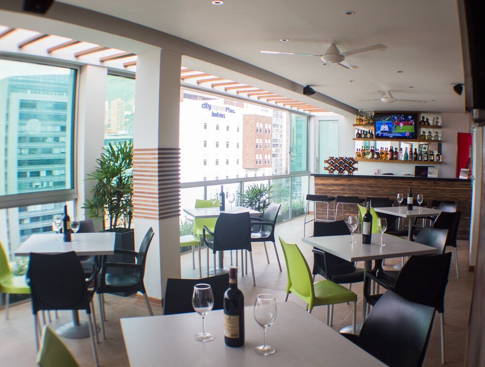 Hotel Bar