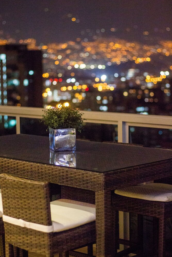 Hotel Bar