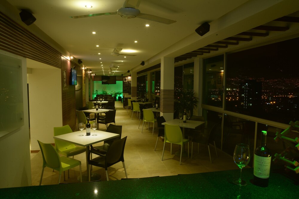 Hotel Lounge