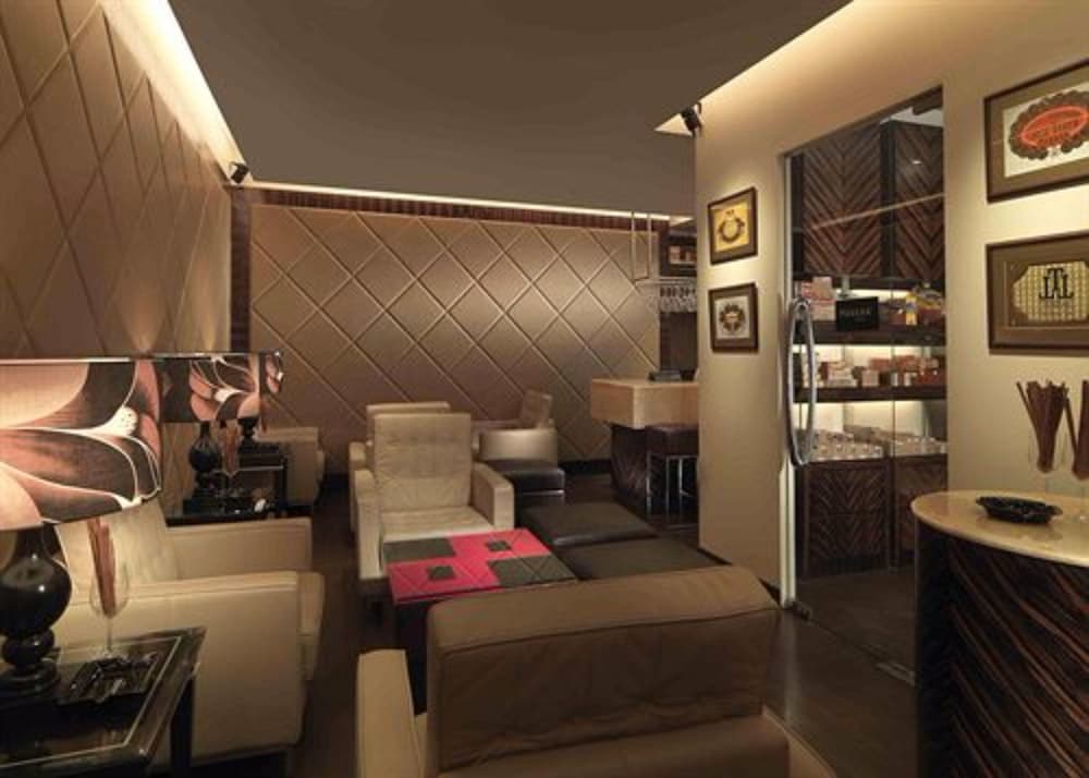 Hotel Bar